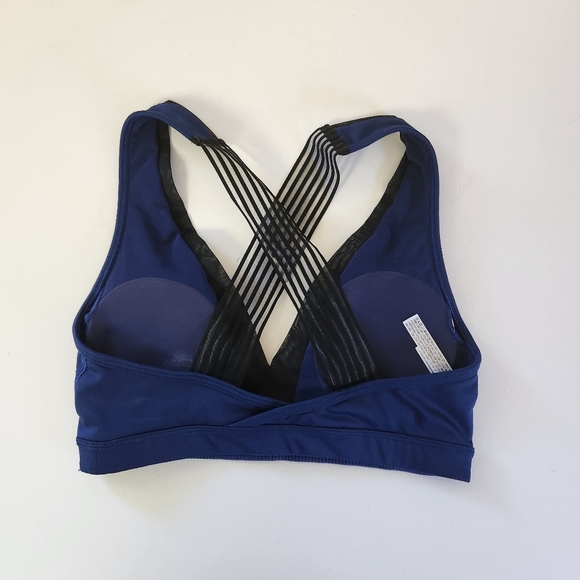 Victoria's Secret Sport Plunge Cross Back Sports Bra Wireless Wire Free yoga - Picture 2 of 6